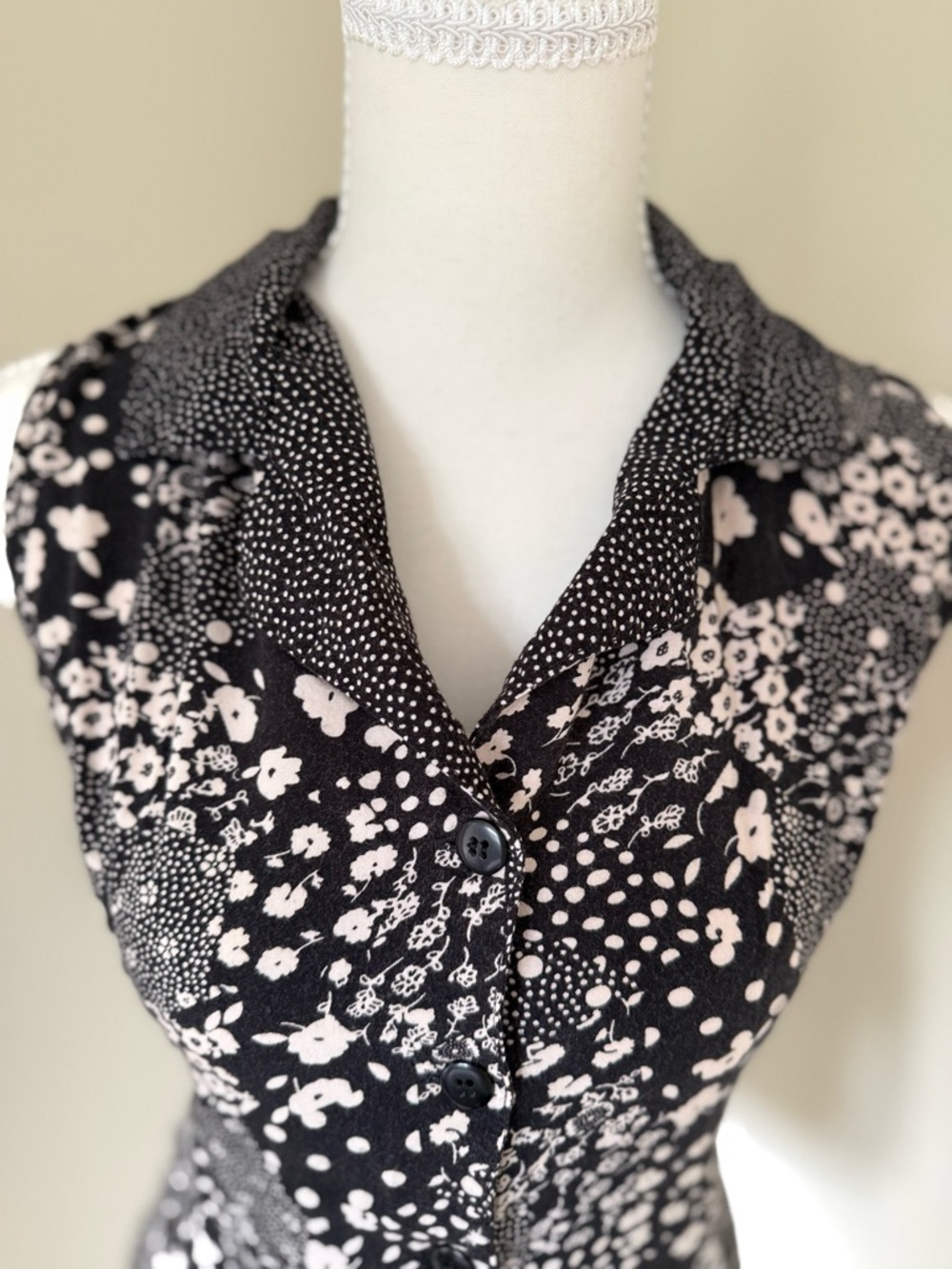 Y2K tie waist top Vintage Pinky Black Floral Button-Up Blouse w Corset Back Ties - Picture 3 of 10